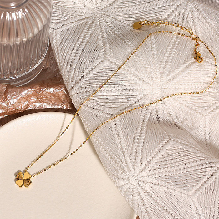 Süße vierblättrige Kleeblatt-Anhänger-Halskette mit Edelstahlbeschichtung und 18-Karat-Vergoldung