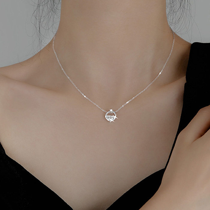 New Creative Stainless Steel  Ladies Flower Pendant Clavicle Necklace