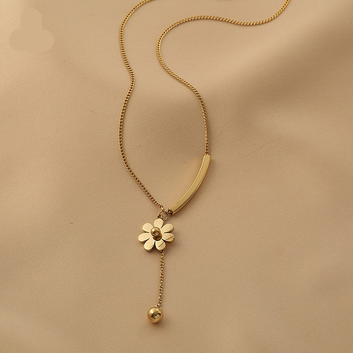 Süße schlichte Gänseblümchen-Anhänger-Halskette mit Intarsien-Muschel und 18-karätigem Goldüberzug aus Edelstahl