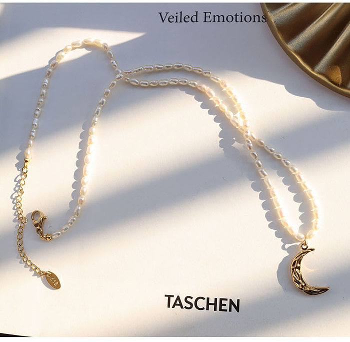Retro Baroque Freshwater Pearl Clavicle Chain Stainless Steel Crescent Necklace