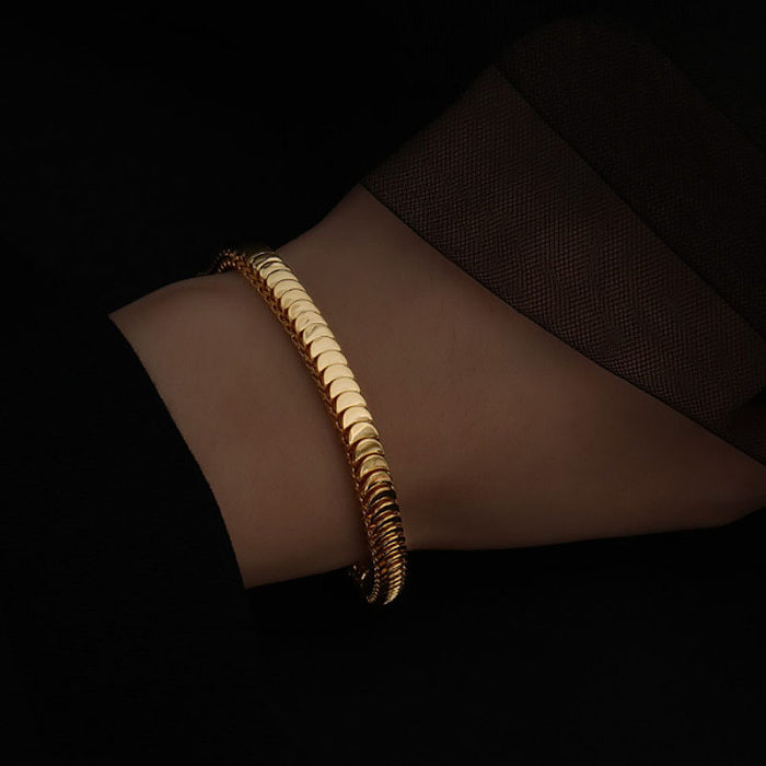 Elegant Simple Style Solid Color Titanium Steel Plating 18K Gold Plated Bracelets