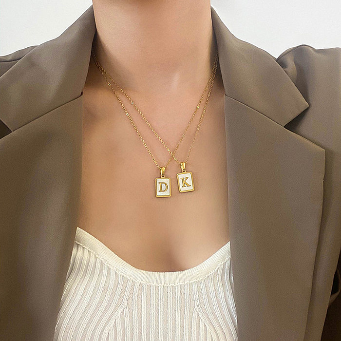 Lässige Halskette mit Buchstaben-Anhänger aus Edelstahl und Metall