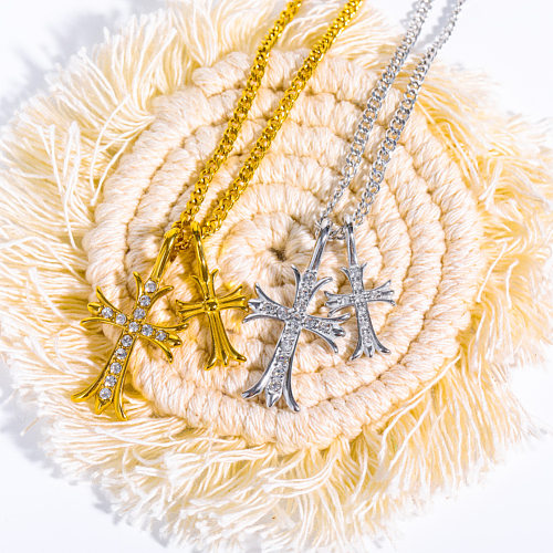 Collier pendentif rétro streetwear avec croix en acier inoxydable et incrustation de zircon plaqué or 18 carats