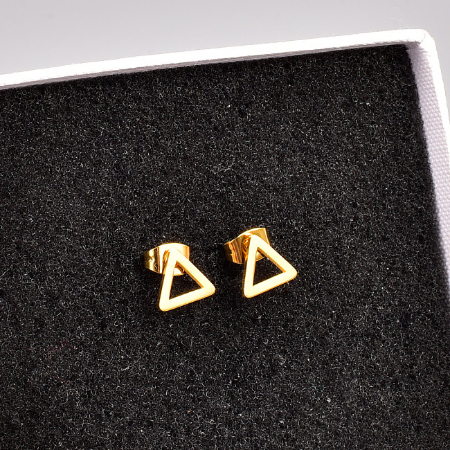 Brincos de orelha banhados a ouro de aço inoxidável triangular estilo simples 1 par
