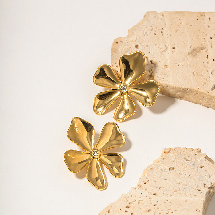 1 par de brincos de orelha banhados a ouro 18K com flor elegante e chapeamento de aço inoxidável