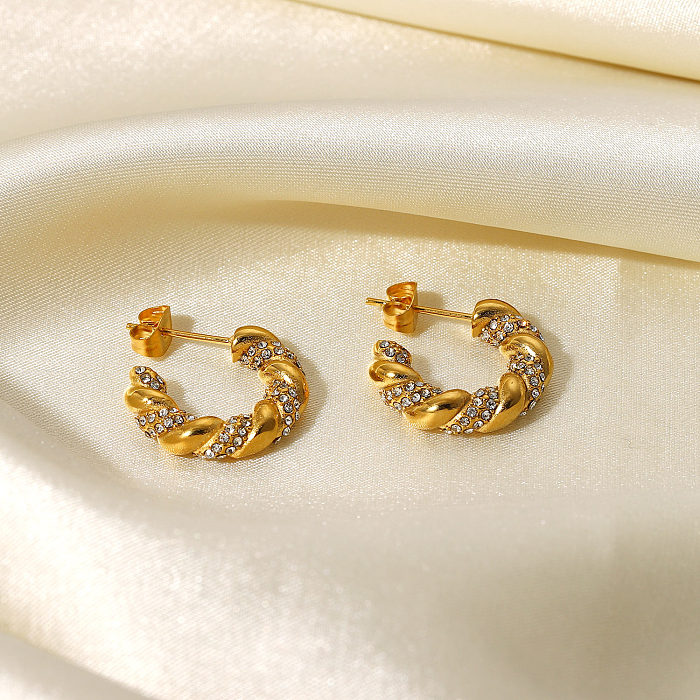 أقراط مجوهرات بسيطة من الفولاذ المقاوم للصدأ على شكل حرف C مرصعة بالزركون