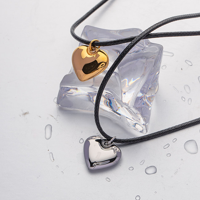 Halskette mit Anhänger in Herzform im IG-Stil, Edelstahlbeschichtung, 18 Karat vergoldet