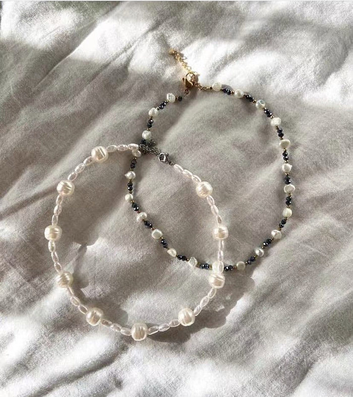 Schlichter Stil, runde Halskette mit künstlichen Perlen aus Edelstahl