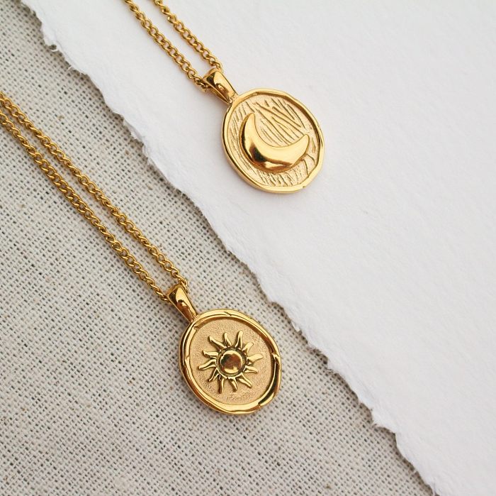 Retro Streetwear Round Sun Moon Stainless Steel  Plating 18K Gold Plated Pendant Necklace