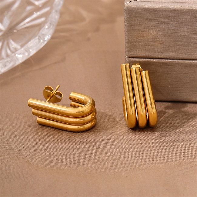 زوج واحد من أقراط أذن من الفولاذ المقاوم للصدأ مطلية بالذهب عيار 1 قيراط بتصميم بسيط على شكل حرف U
