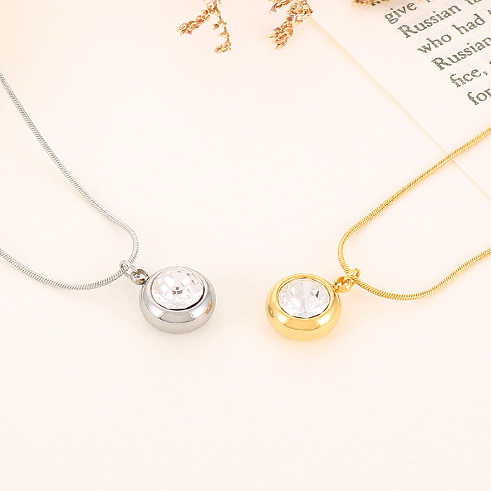 Collar con colgante chapado en oro con diamantes de imitación con incrustaciones de acero inoxidable redondo de estilo simple