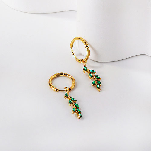 1 par de pendientes elegantes de circón con perlas de imitación de acero inoxidable con incrustaciones de flores y hojas de viaje