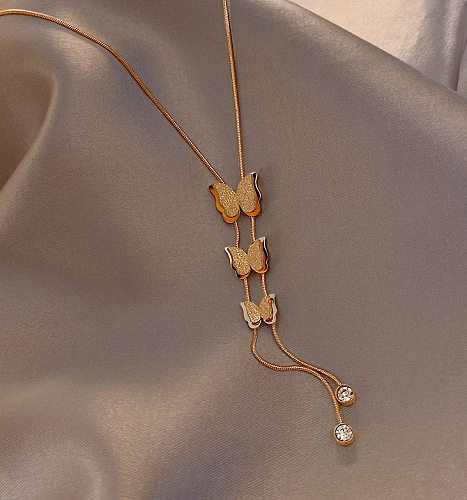 Elegante Schmetterlings-Anhänger-Halskette mit Edelstahl-Beschichtung, künstlichen Strasssteinen, 18 Karat vergoldet