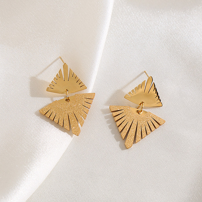 1 Pair Luxurious Queen Bridal Triangle Plating Carving Stainless Steel Gold Plated Drop Earrings