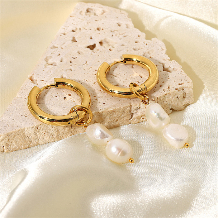 1 par de pendientes colgantes chapados en oro y perlas de agua dulce de acero inoxidable chapados redondos dulces informales estilo IG