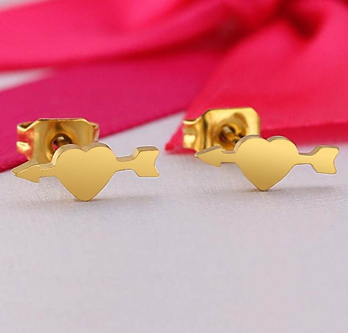 1 par luxuoso estilo simples forma de coração seta polimento chapeamento aço inoxidável 18K brincos banhados a ouro