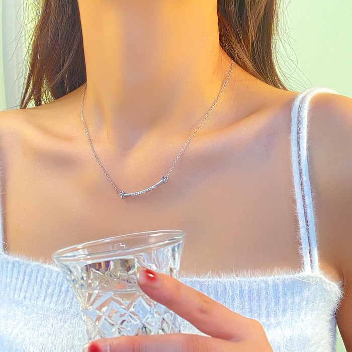 Schlichte Halskette „Smile“ aus Edelstahl mit Kupferbeschichtung und Inlay-Zirkon-Versilberung