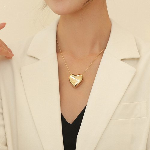 Modische Halskette in Herzform mit Edelstahlbeschichtung, 1 Stück