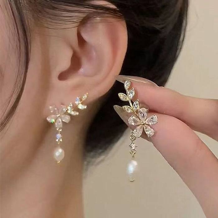 1 Pair Sweet Artistic Leaf Flower Plating Inlay Stainless Steel  Artificial Pearls Zircon Ear Studs