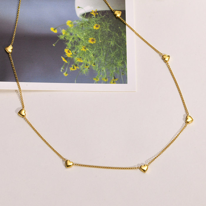 Collar chapado en oro de acero inoxidable con forma de corazón de estilo simple informal