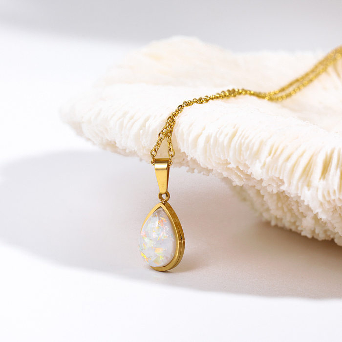 Elegante estilo simples gotas de água geométricas chapeamento de aço inoxidável incrustação de pedras preciosas artificiais 18k colar de pingente banhado a ouro