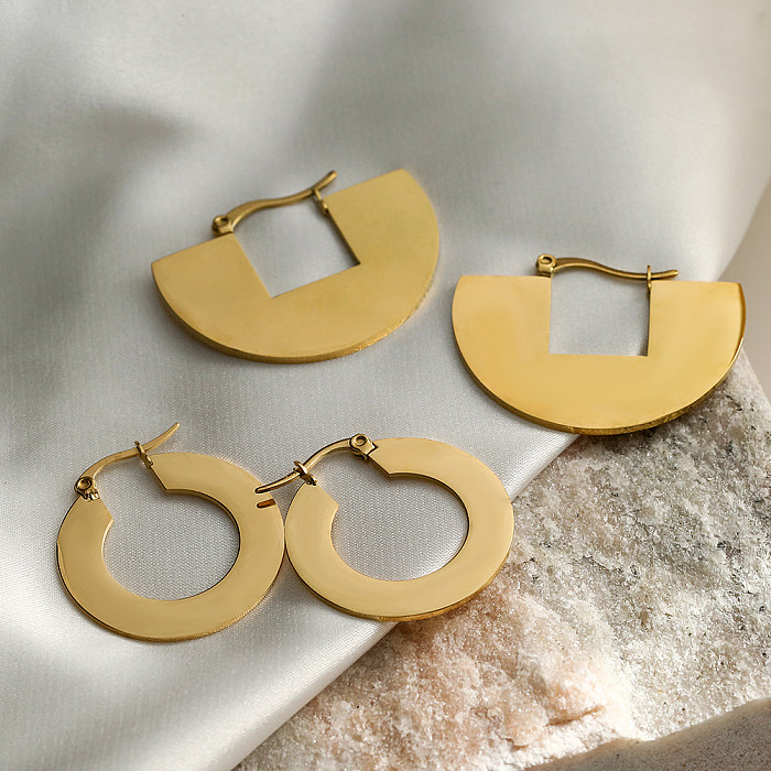 1 paire de boucles d'oreilles en acier inoxydable plaqué or 18 carats, style simple, en forme de U, demi-cercle