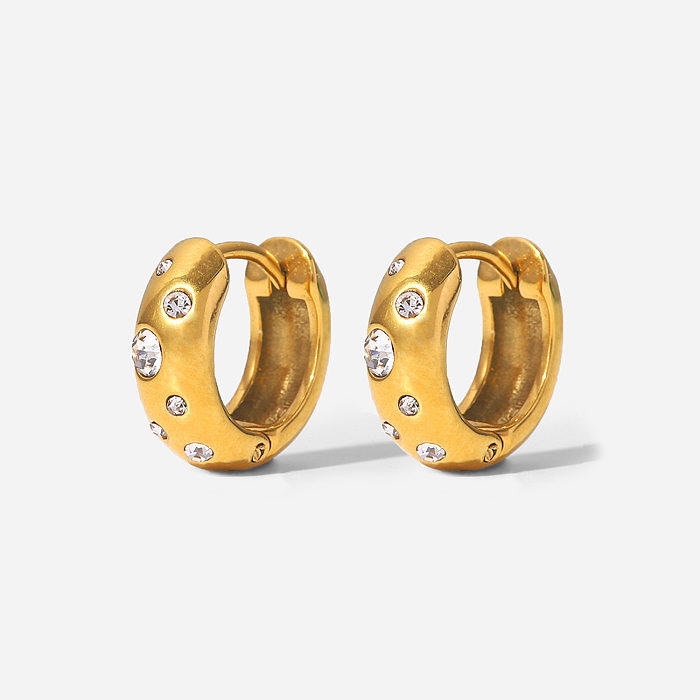 Pendientes en forma de anillo chapados en oro de 18 quilates de acero inoxidable con circonita cúbica blanca de nuevo estilo