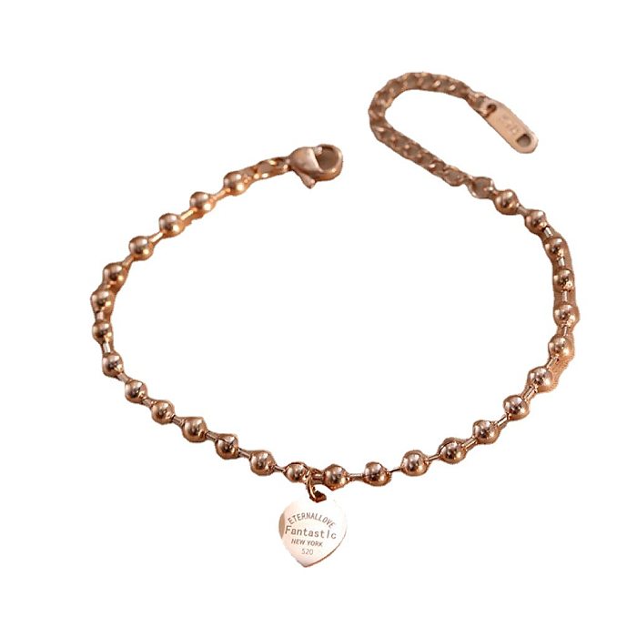 Bracelets de placage perlés en acier titane en forme de coeur de lettre de style moderne