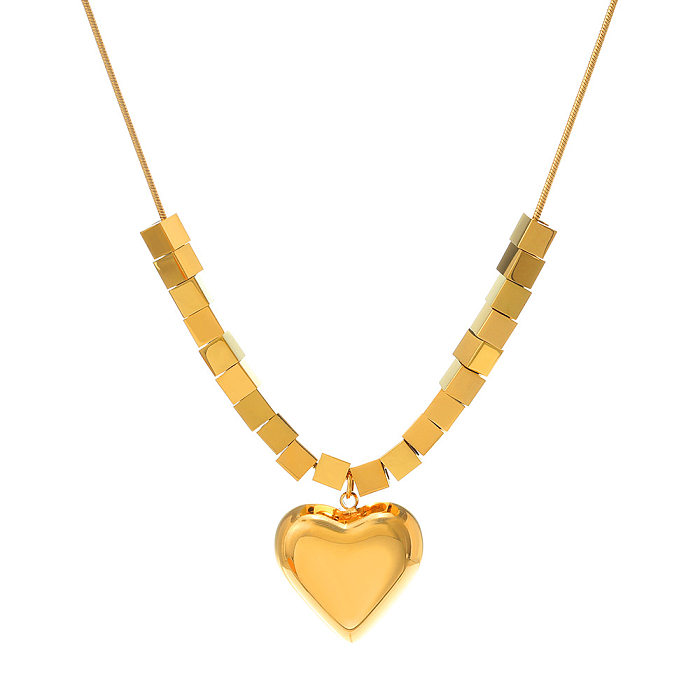 Colar com pingente banhado a ouro de aço inoxidável em formato de coração da moda
