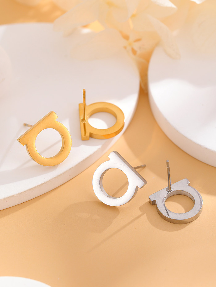 1 par de brincos elegantes e simples com letras em aço inoxidável banhado a ouro 18K