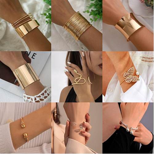 Hip-Hop Classic Style Streetwear Animal Stainless Steel Metal Brass Plating Hollow Out Inlay Artificial Crystal Artificial Pearls Zircon 18K Gold Plated Gold Plated Silver Plated Wristband Bangle