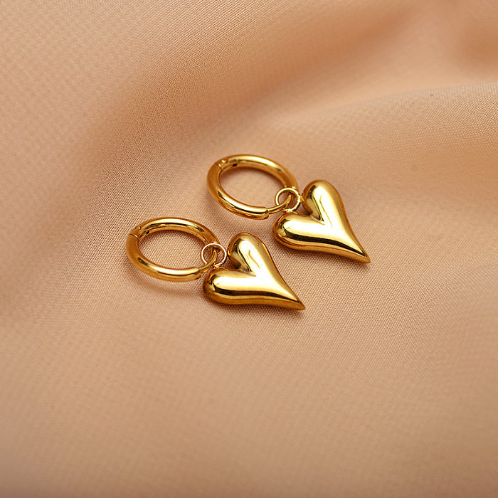 1 Paar elegante, luxuriöse, schlichte Herzform mit Schmetterlingsbeschichtung aus vergoldetem Edelstahl