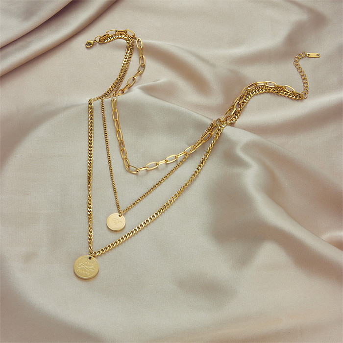 Mehrschichtige Halsketten aus Edelstahl mit Buchstaben im Vintage-Stil. Vergoldete Halsketten aus Edelstahl