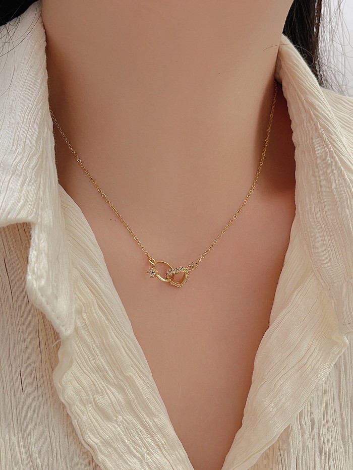 Estilo simples forma de coração cauda de peixe chapeamento de aço inoxidável incrustação zircão colar banhado a ouro