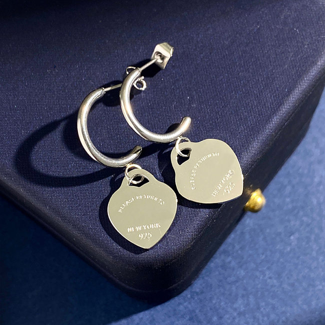 1 paire de boucles d'oreilles pendantes en acier inoxydable, Style classique et élégant, plaqué en forme de cœur