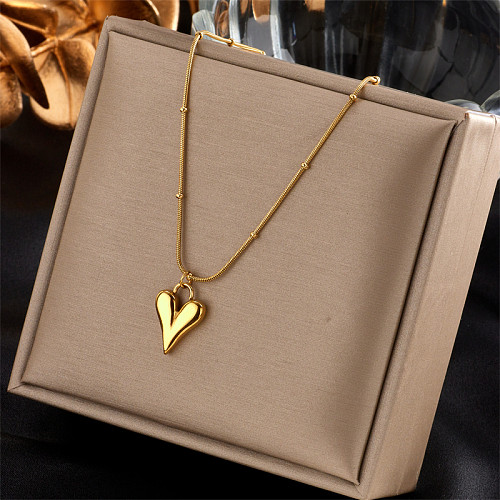 Retro Heart Shape Stainless Steel Plating 18K Gold Plated Pendant Necklace