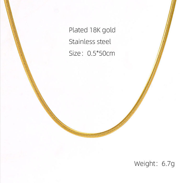 Einfache Halskette mit geometrischer Edelstahlbeschichtung und 18-Karat-Vergoldung