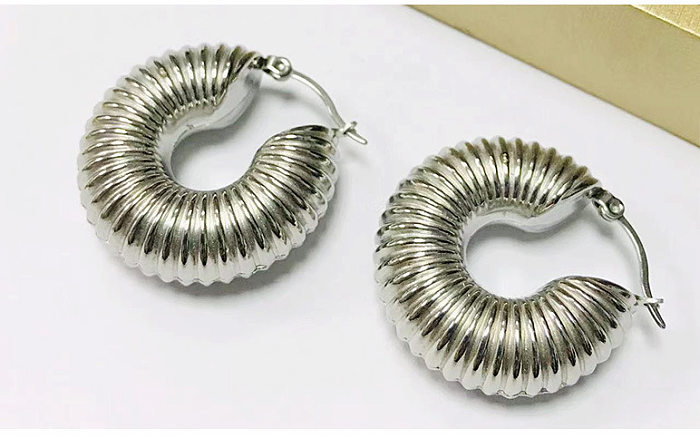 Modische Spiralstreifen-Ohrringe aus vergoldetem Edelstahl, 1 Paar