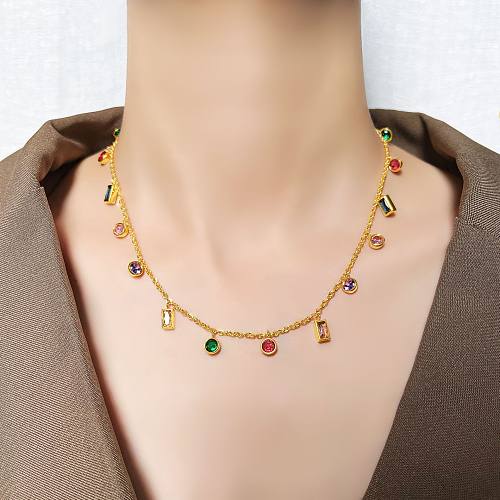 Elegante, runde, quadratische Halskette aus Edelstahl mit Zirkoneinlage und 18-Karat-Vergoldung