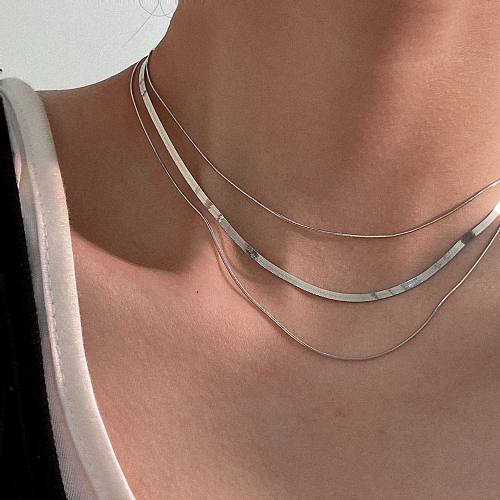 Collier en acier inoxydable de couleur unie de style simple et décontracté