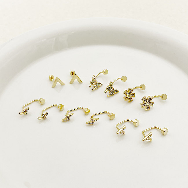 1 par de pendientes chapados en oro con incrustaciones de diamantes de imitación de acero inoxidable con letras, flores y mariposas de estilo Simple