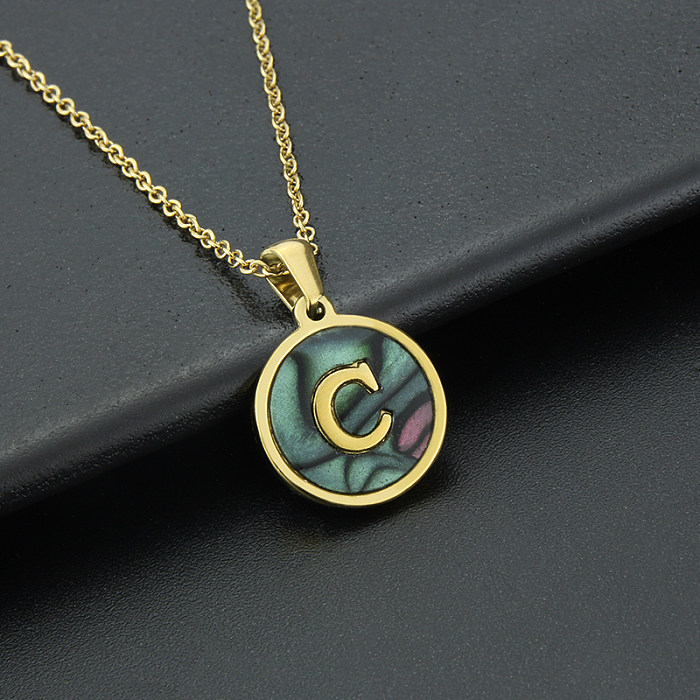 Collier avec pendentif en forme de coquillage et lettre tendance en acier inoxydable, 1 pièce