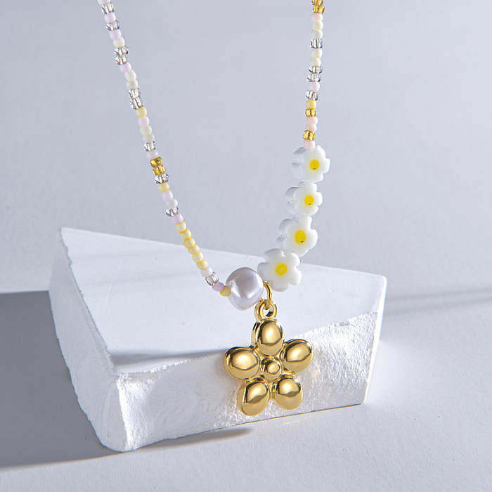 Collier pendentif plaqué or 18 carats avec perles en acier inoxydable à fleur brillante