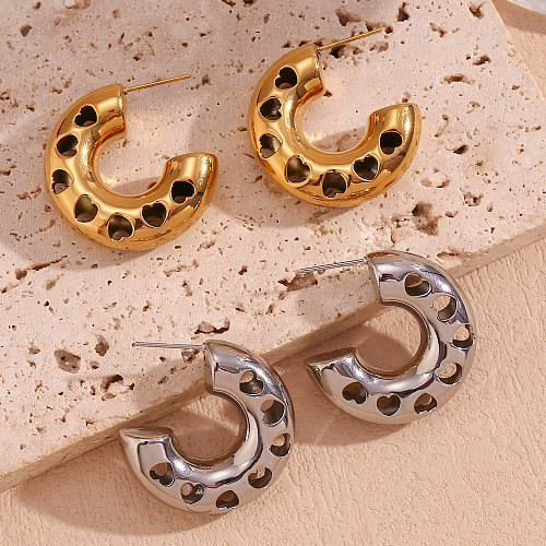 1 par de brincos de orelha banhados a ouro 18K, estilo simples, estilo clássico, formato de coração, aço inoxidável