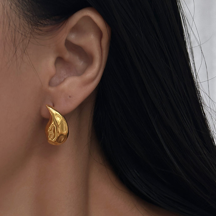 1 par de pinos de orelha banhados a ouro 18K com revestimento básico de cor sólida em aço inoxidável