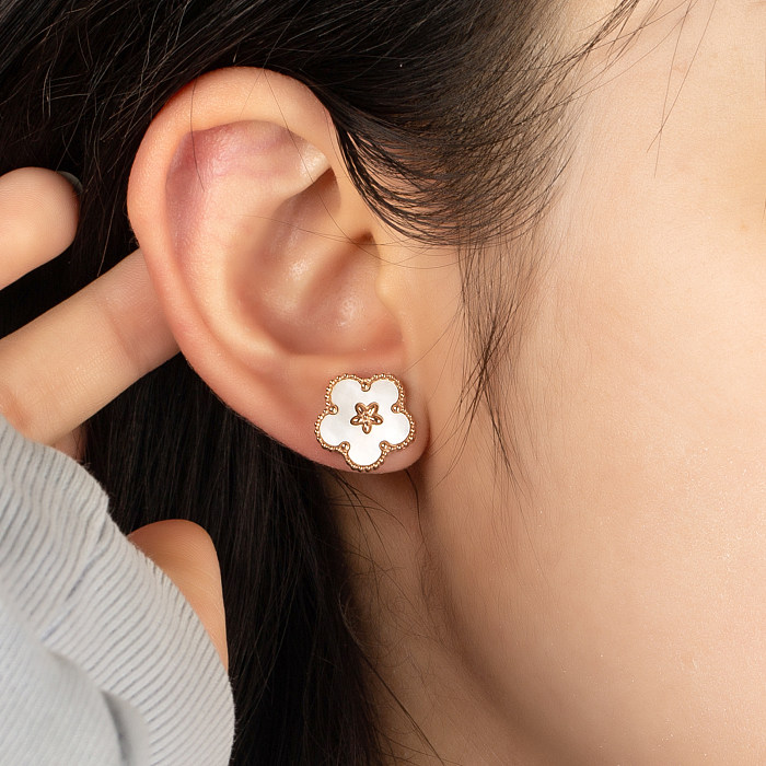 1 Pair Cute Preppy Style Classic Style Flower Plating Stainless Steel  Stainless Steel Gold Plated Ear Studs