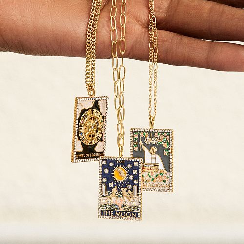 Hip-Hop-Tarot-Halskette mit Edelstahl-Beschichtung, Inlay-Zirkon, 18 Karat vergoldet, Anhänger-Halskette