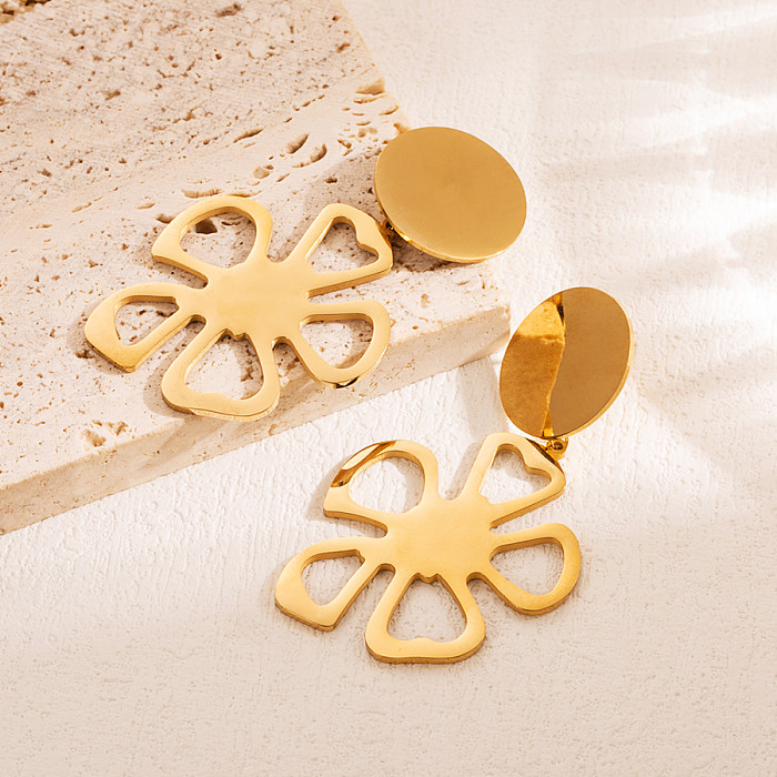 1 par de pendientes colgantes chapados en oro de 18K con perlas huecas tridimensionales de acero inoxidable con flores y hojas exageradas elegantes