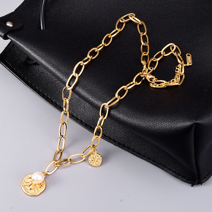 Wholesale Jewelry Pearl Golden Bee Round Tag Thick Chain Necklace jewelry