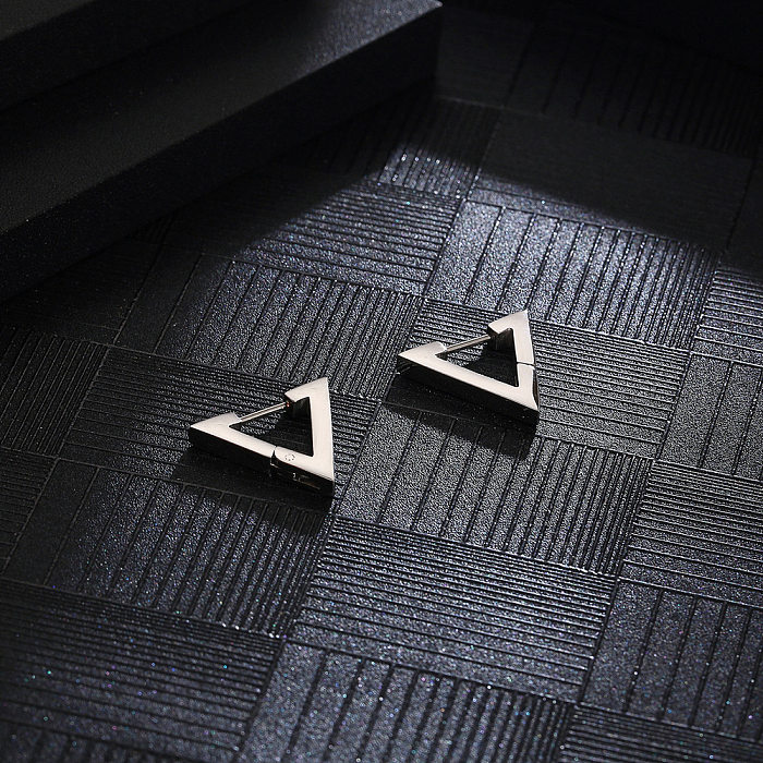 1 paire de clous d'oreilles triangulaires plaqués en acier inoxydable, Style Simple et décontracté